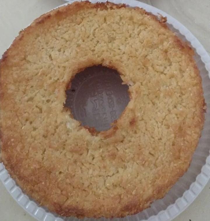 Bolo artesanal de coco